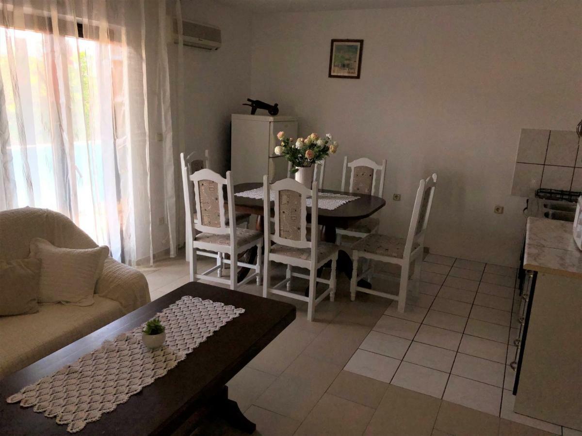 Apartments Vrdoljak Pag Town Kültér fotó